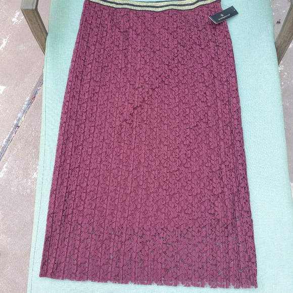 WORTHINGTIN Lace Midi Pencil Skirt - Picture 4 of 8